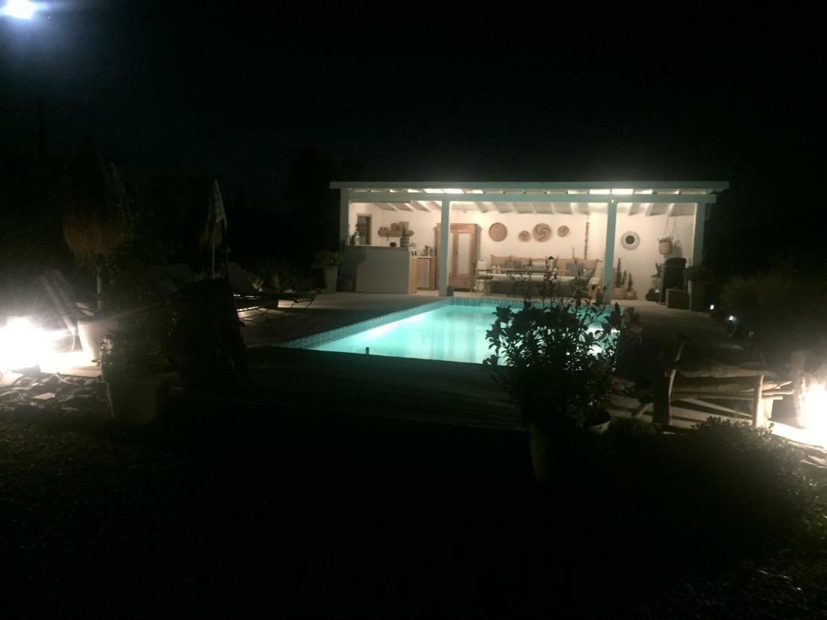 Mazet Provencal Hotel Saint-Gilles  Exterior photo