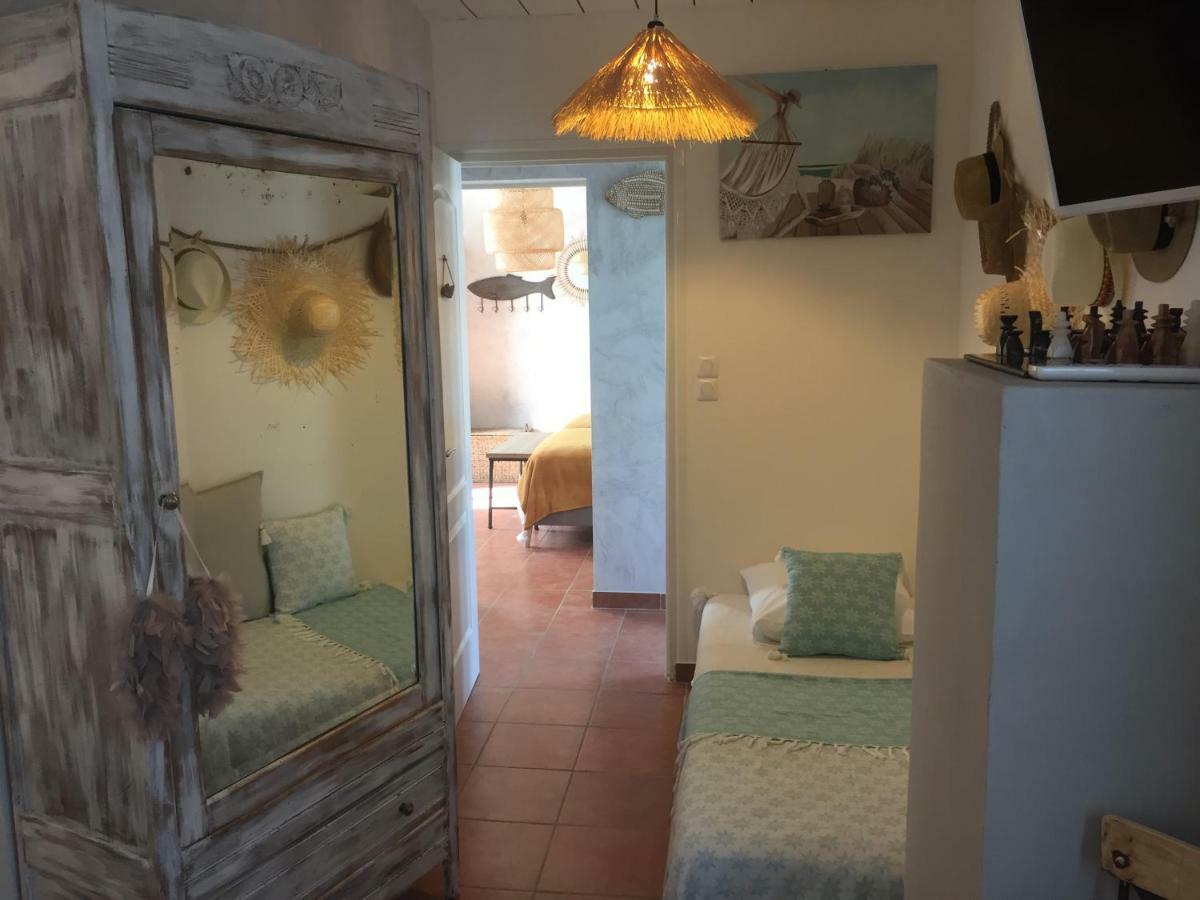 Mazet Provencal Hotel Saint-Gilles  Exterior photo